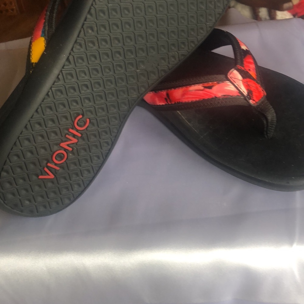Vionic Flip Flops - Picture 3 of 10